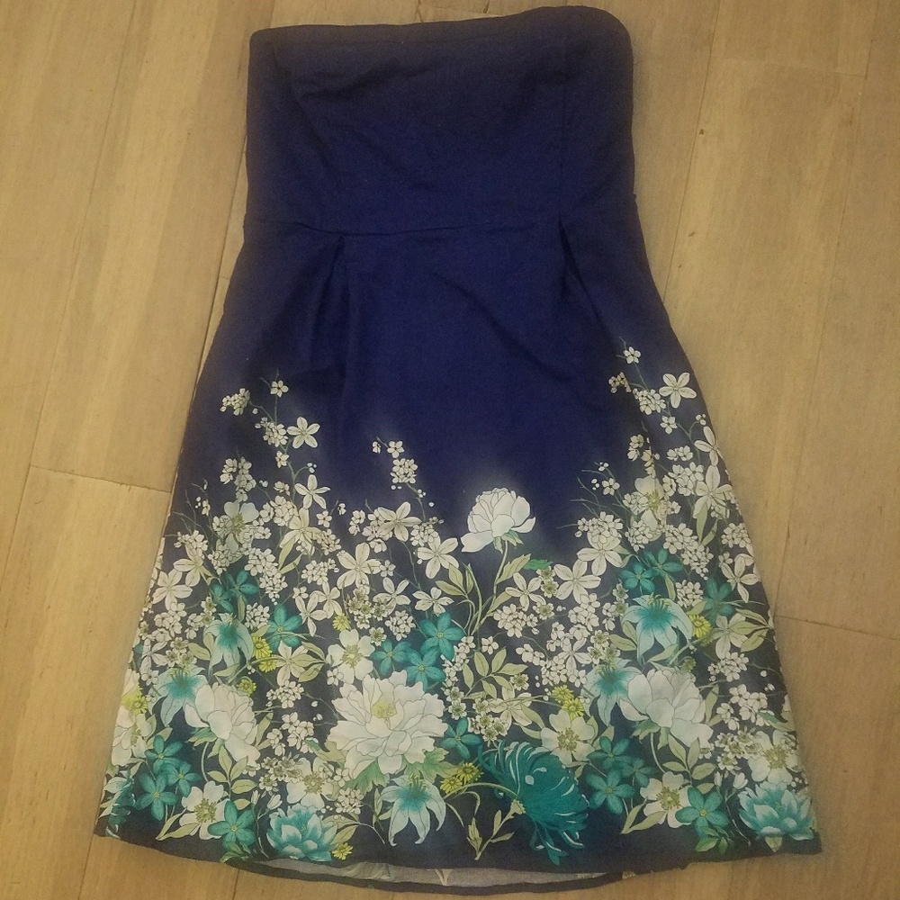 Strapless dress